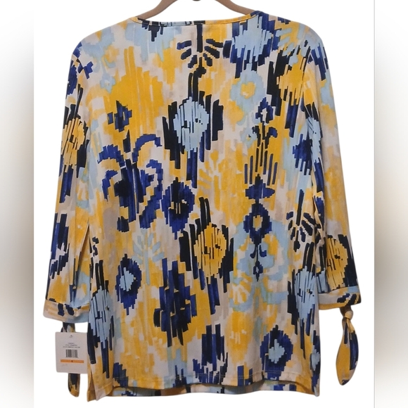 Ellen Tracy - NWT, Multi Colored Blouse, Gold Logo In Round Neck, 3/4 Sleeve W/ - Picture 9 of 11